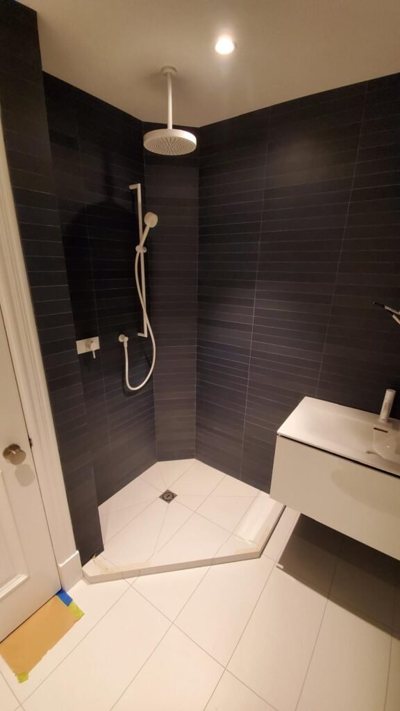 Black Shower Tile 