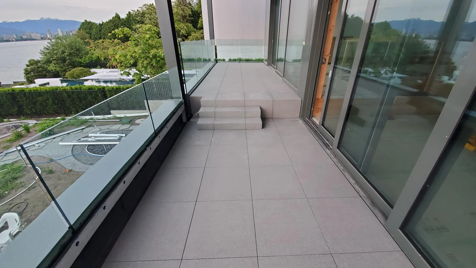 tile repair and replacement