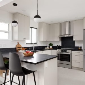 9441-131A-St-Surrey-02